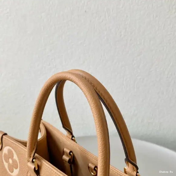 ONTHEGO LOUIS VUITTON MM 0610